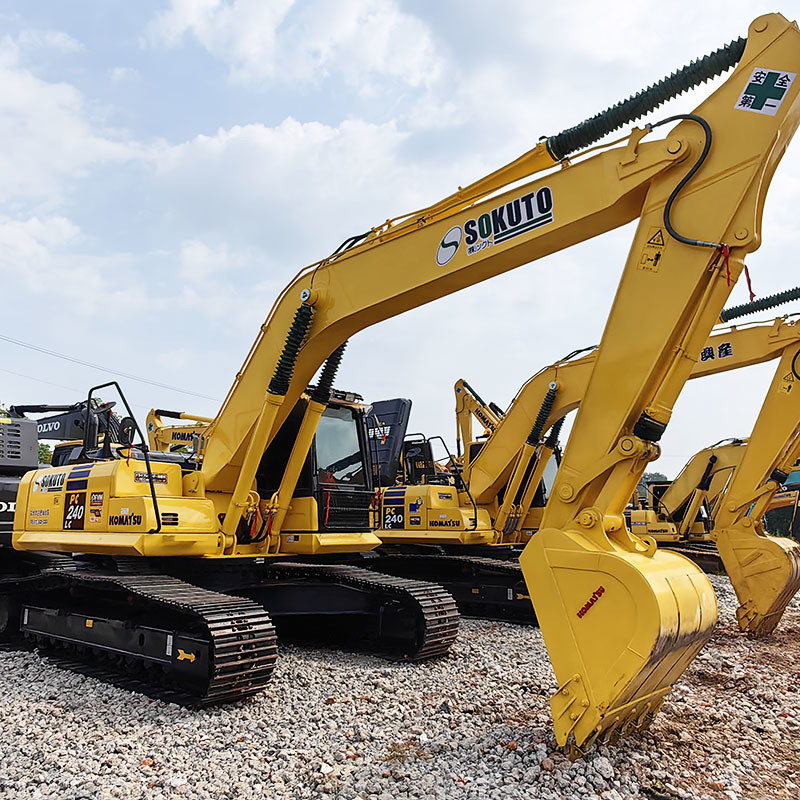 Used Middle Size Komatsu PC240 Excavator 1.2m³ Bucket Capacity 400L Large Fuel Tank
