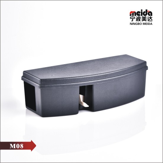 Effective Plastic Rat Box for Controlling Rodent Infestations Displayed on Shelf