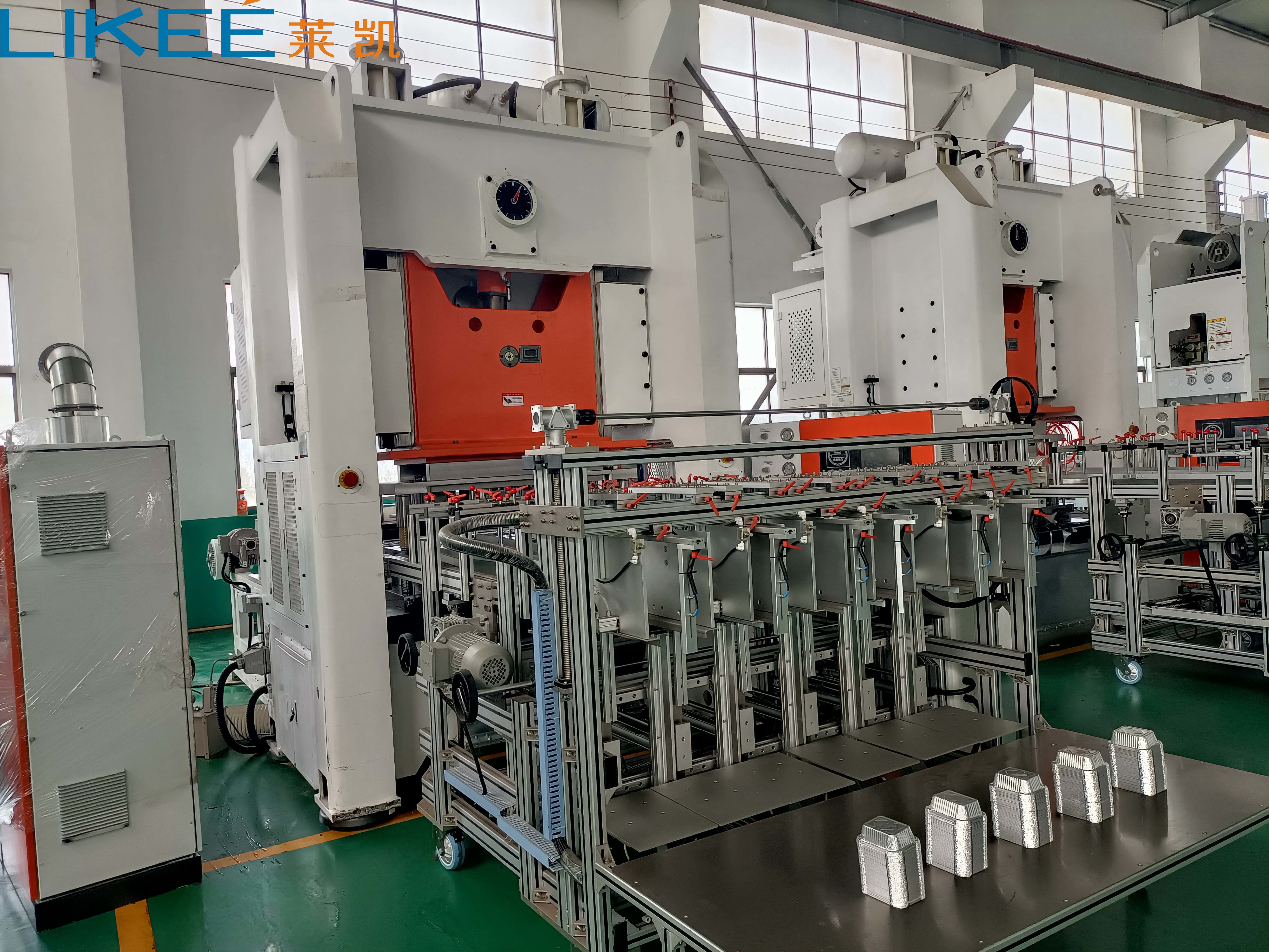 5 Cavities Semi Automatic Aluminium Container Making Machine With 12000 Pcs / Hour Production Capacity