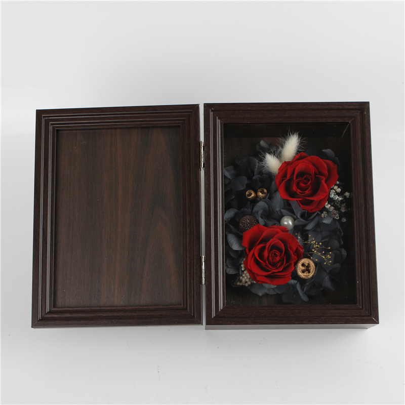 Customized Color Dried Flowers In Photo Frame For Various Occasion