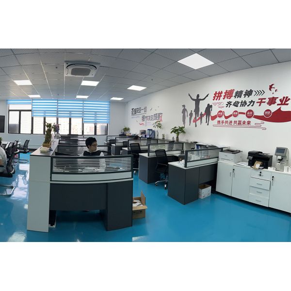 Anti-slip swimming waterproof anti-fog goggles, ensuring your safety and comfort during swimming