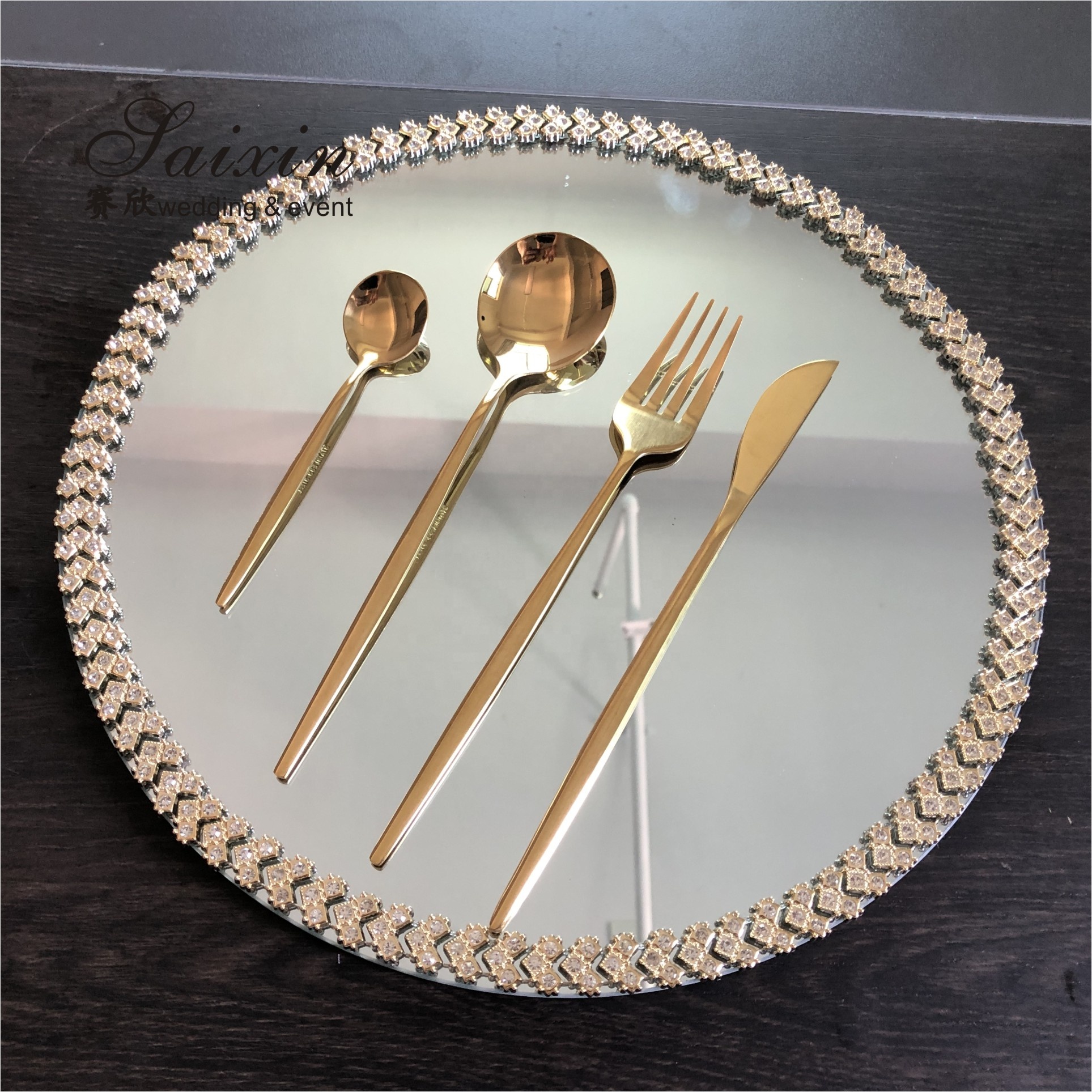 ZT-P055 Saixin New Design Black Snowflake Glass Charger Plate For Wedding