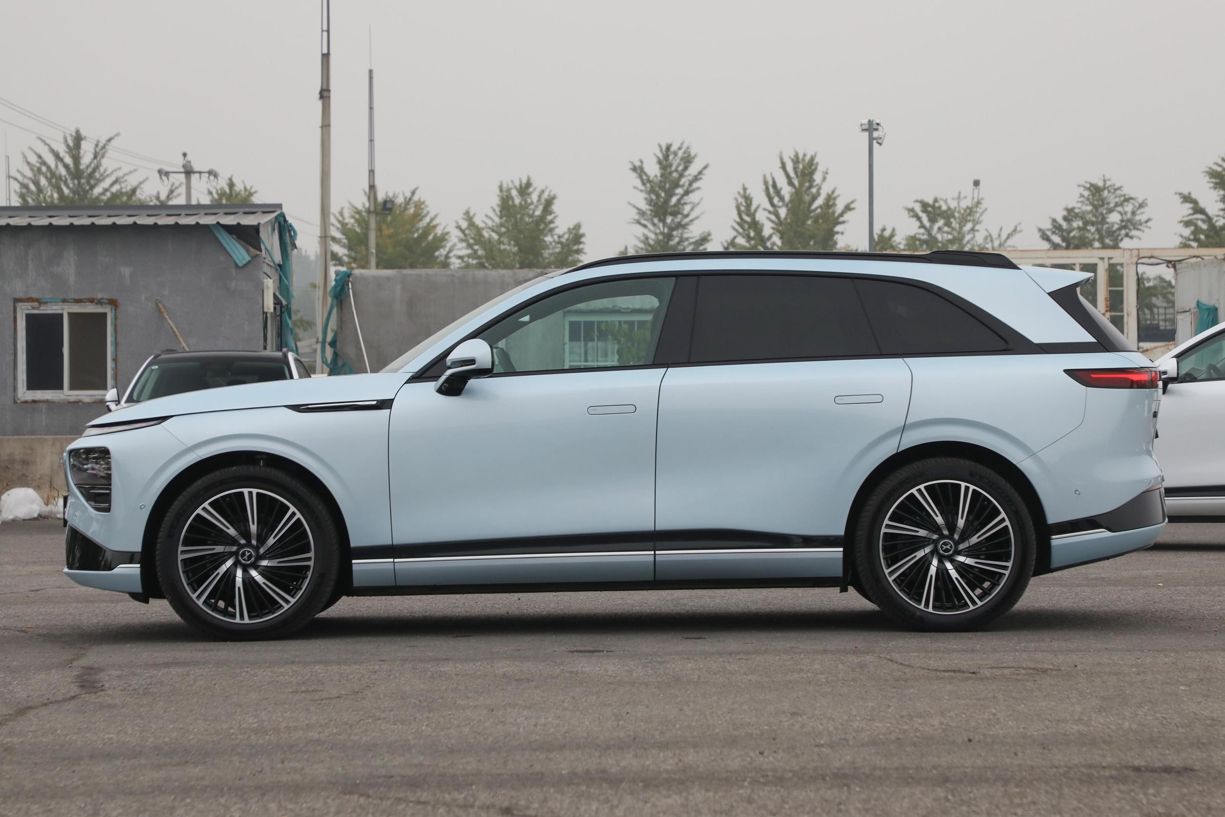 Xpeng G9 650X Luxury EV Cars SUV Everbright Electric Vehicle 650km Range