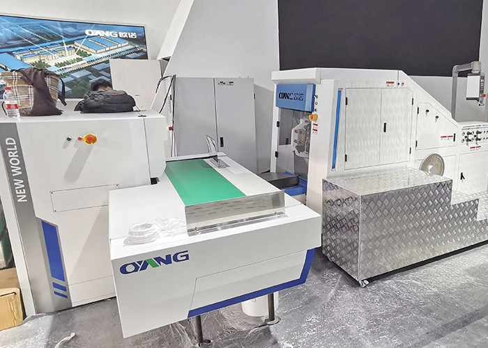 B460 Model Semi Auto 150pcs/Min Roller Feeding Square Bottom Paper Bag Machine Computer Central Control