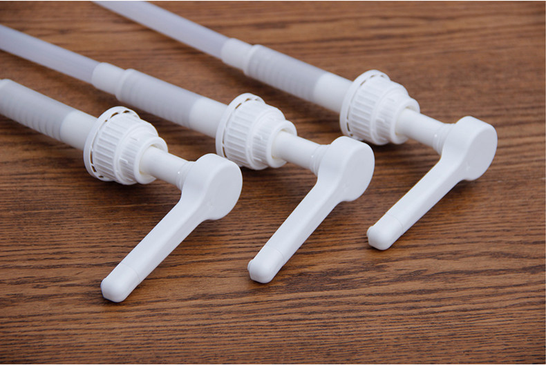 25ml Pour Sauce Oil Plastic Bottle Dispenser Pump Customized Output Quantity