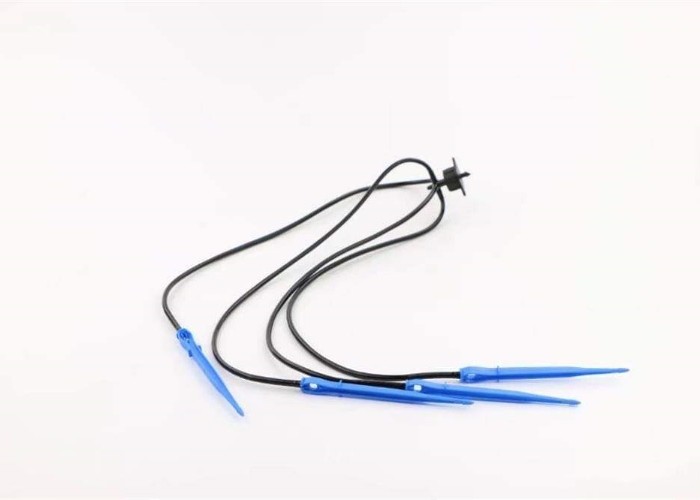 Wholesale Price Drip Irrigation System Plastic Watering Dripper 1/2/4 Way 4 Branches Bend Arrow Set Drip Arrow