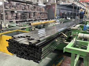 China Natural Silver Stainless Steel Threaded Pipe 150mm Corrosion Resistant wholesale