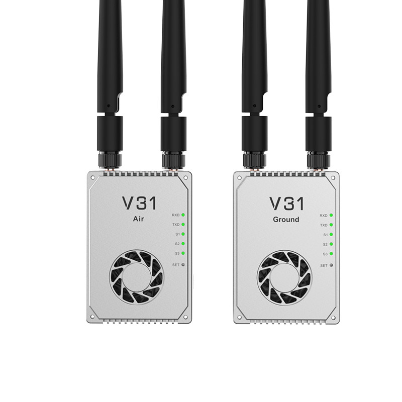 V31D30 is a lightweight video&data link that can transmit up to 30 km, has two frequencies and consumes only 2W of power