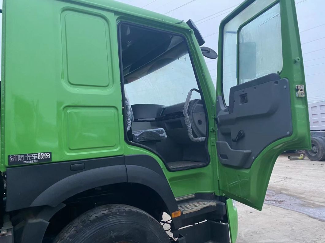 Tipping Trucks Green Color. Sinotruk HOWO 8*4 Dump Truck Used Truck