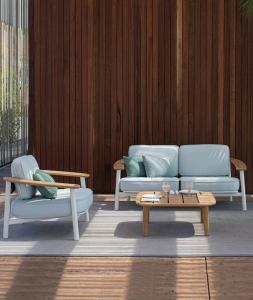 China Modern Nordic Teak Wood Aluminium Garden Sofa Dining Set wholesale