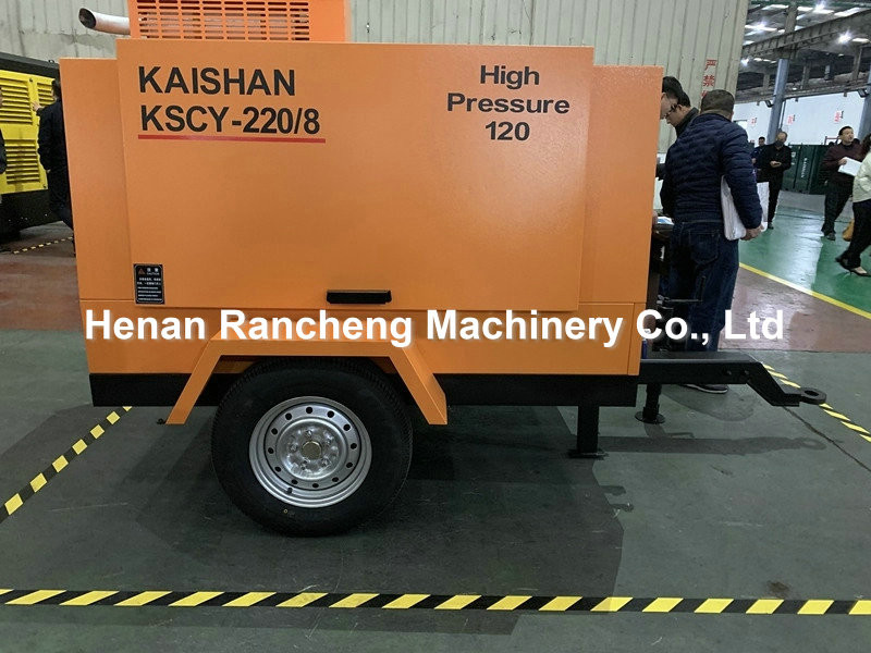 Portable Diesel Driven Air Compressor 55KW Engine 8bar Work Pressure For Drilling