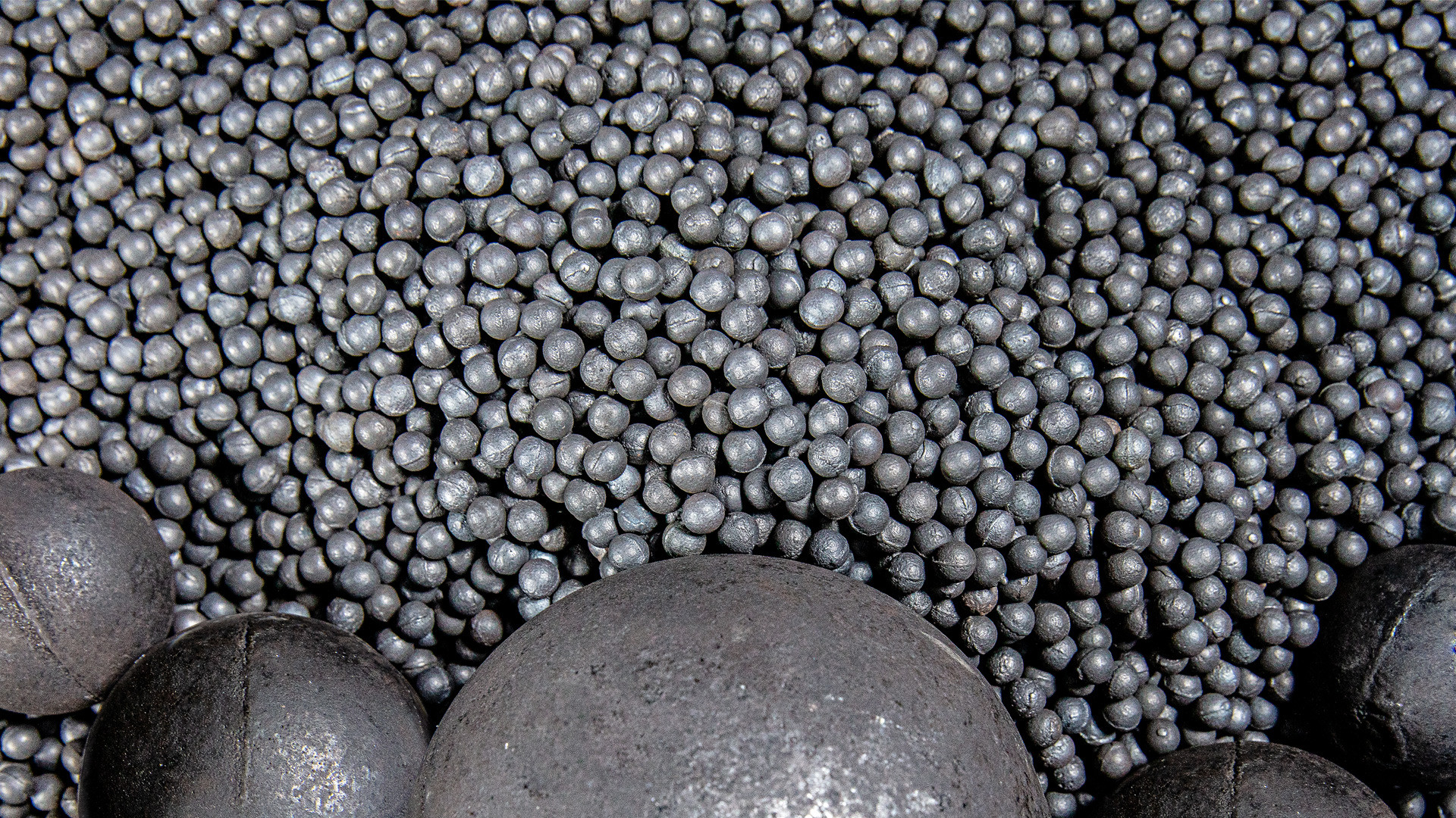 65 70 75 80mm High Manganese Forged Steel Grinding Media Cast Iron Balls For Ball Mill Machine