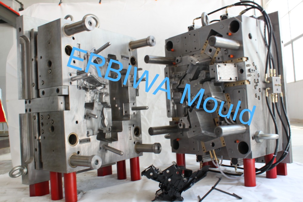 Professional Automotive Interior Parts Injection Mould  Design IATF 16949