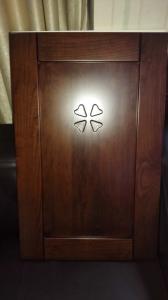 China Cherry shaker kitchen cabinet door,cherry wooden door panel,shaker style kitchen door wholesale