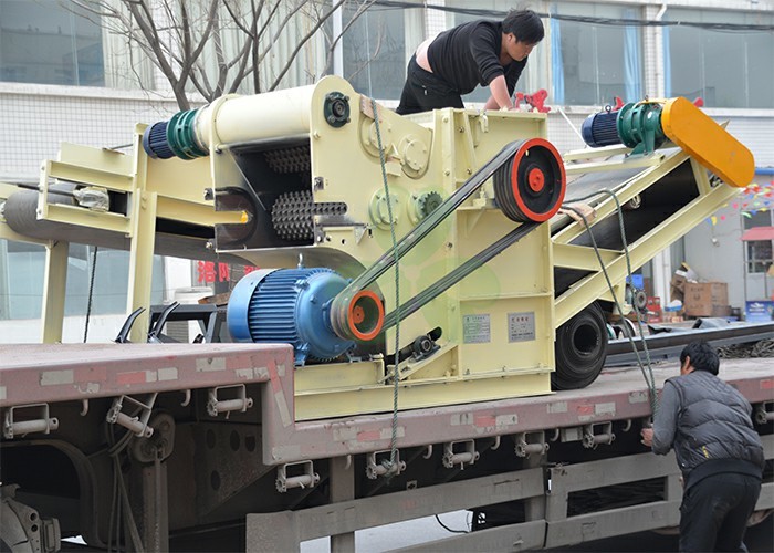 Large Waste Wood Crushing Machine , Tree Crushing Machine 2500r / Min Speed