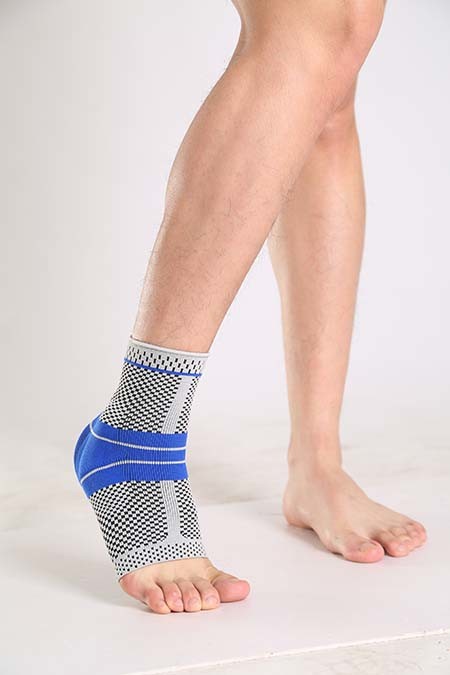 Amazon hot sale low cost Breathable Neoprene Ankle Support Sleeve Ankle protector