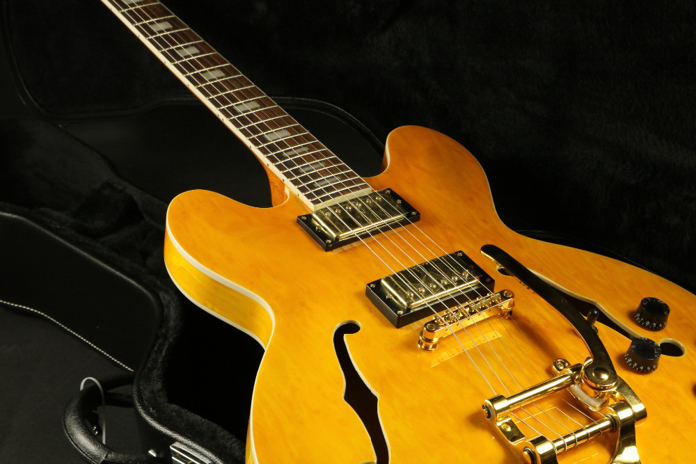High Quality amber hollow body jazz 335 bigsby bridge electric guitar Guitar