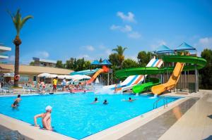 China Child Amusement Park Swimming Kids Games Equipment Fiberglass Water Slides wholesale