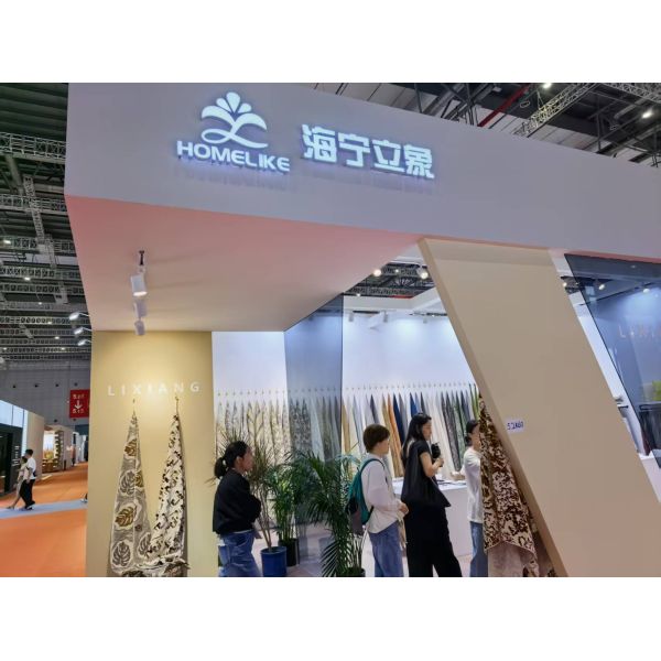 Chenille Sofa Fabric with 142cm Width, Pilling Resistance, and Excellent Cleanability for Upholstery and Home Textiles