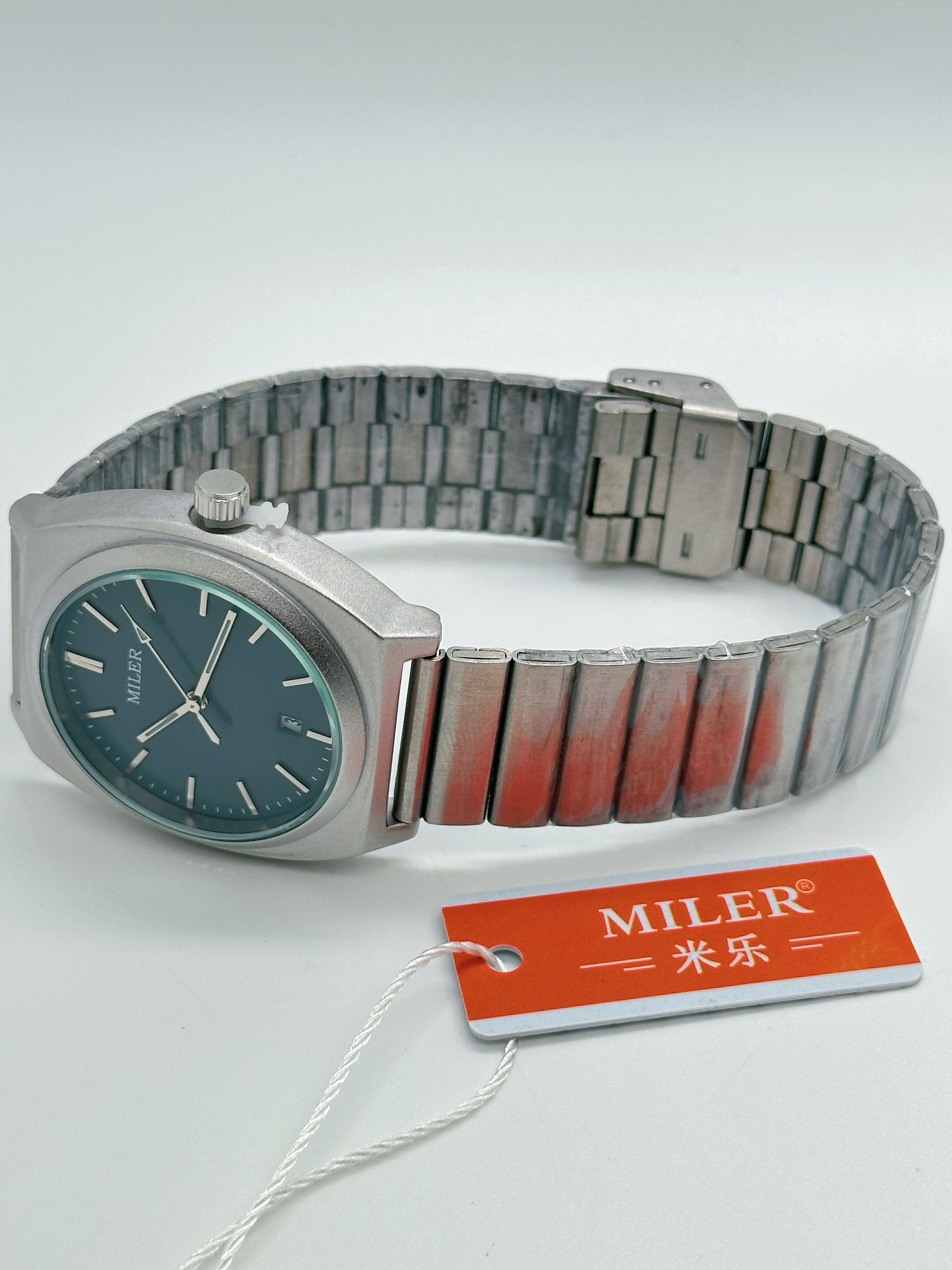 18mm Classic Stainless Steel Strap Watch Water Resistant To 30m With Luminous Hands