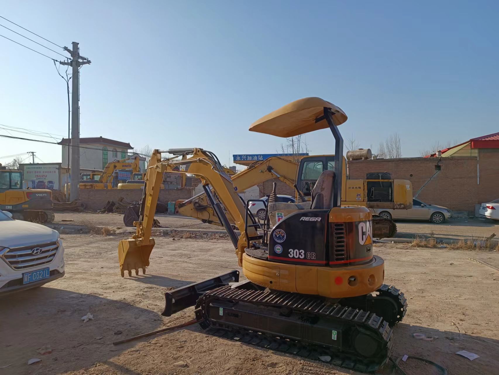 EPA used mini excavator 1ton 3ton 5ton CAT301.7 CAT303 CAT303E CAT305 Cheap mini digging machine used CAT303