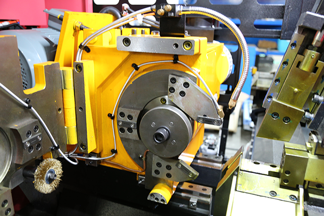 5.5KW CNC Circular Saw Machine Hydraulic Type 5.5mpa High Speed Circular Saw Machine