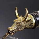 Custom Metal Wine Bottle Pourer Animal Shape Zinc Alloy Material