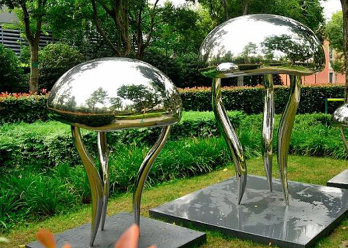 Sky Mirror Polished Outdoor Metal Wall Art Decor And Sculptures By Anish Kapoor