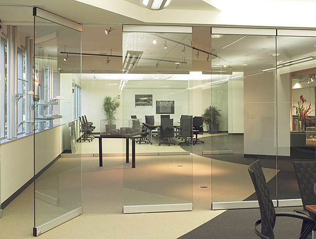 Frameless Clear Tempered Glass Movable Wall Exterior Partition 36mm Thickness