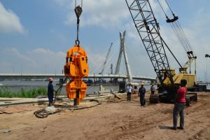 China PLC Control Steel Pile Foundation Machine For Construction Sites wholesale