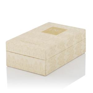 China CMYK / PANTONE Cosmetic Packaging Box Recyclable Magnetic Closure Gift Box wholesale