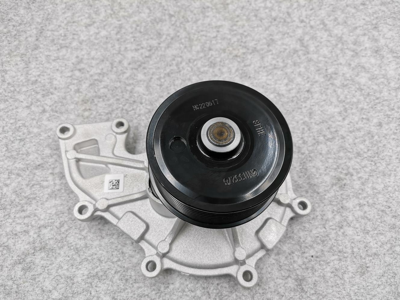 Standard Size Genuine Foton Cumminss ISF3.8 Engine 5288908 CN1133278 Water Pump Metal