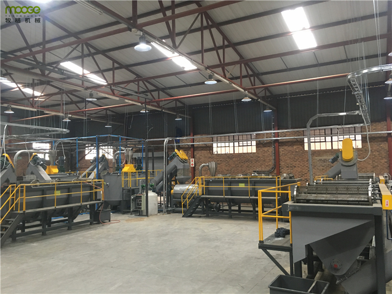PET Cola Bottle Recycling Plastic Machinery 6000kg/H Bottle Conveyor Belt