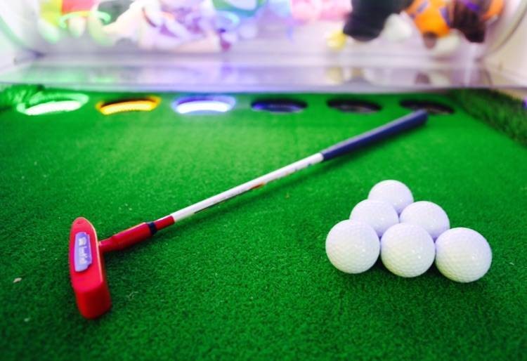 Indoor Crazy Mini Golf Kids Arcade Machine For Amusement Center 500 W Power