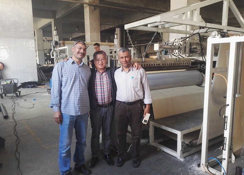 Non Woven Textiles Carpet Backing Machine TPR TPE 300Kg/H Pvc Coating Machine