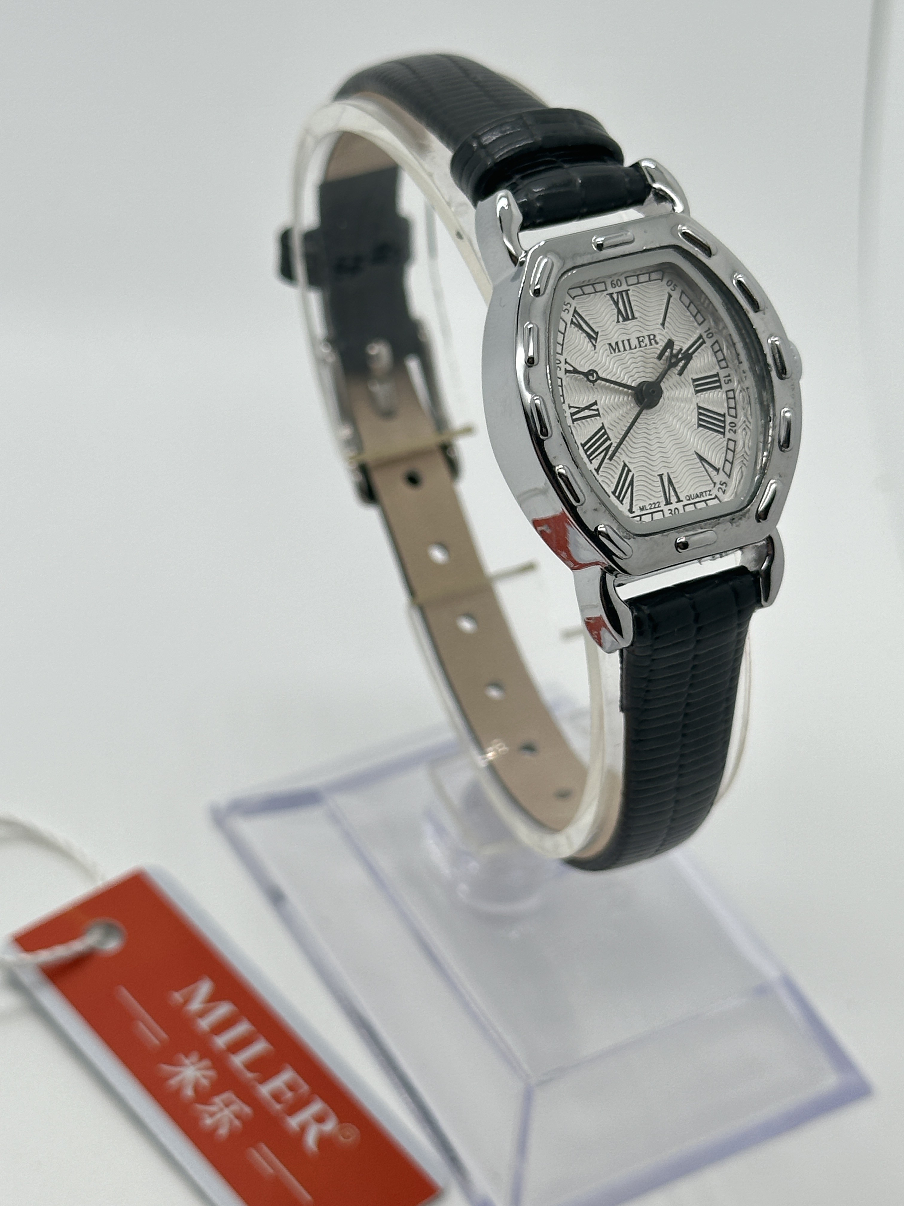White Dial Analog Lady Quartz Watch Fashion Black Leather Band Watch