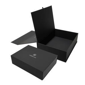 China Custom Logo Black Paper Magnetic Closure Foldable Gift Box Hot Foil/UV/Varnish Finish wholesale