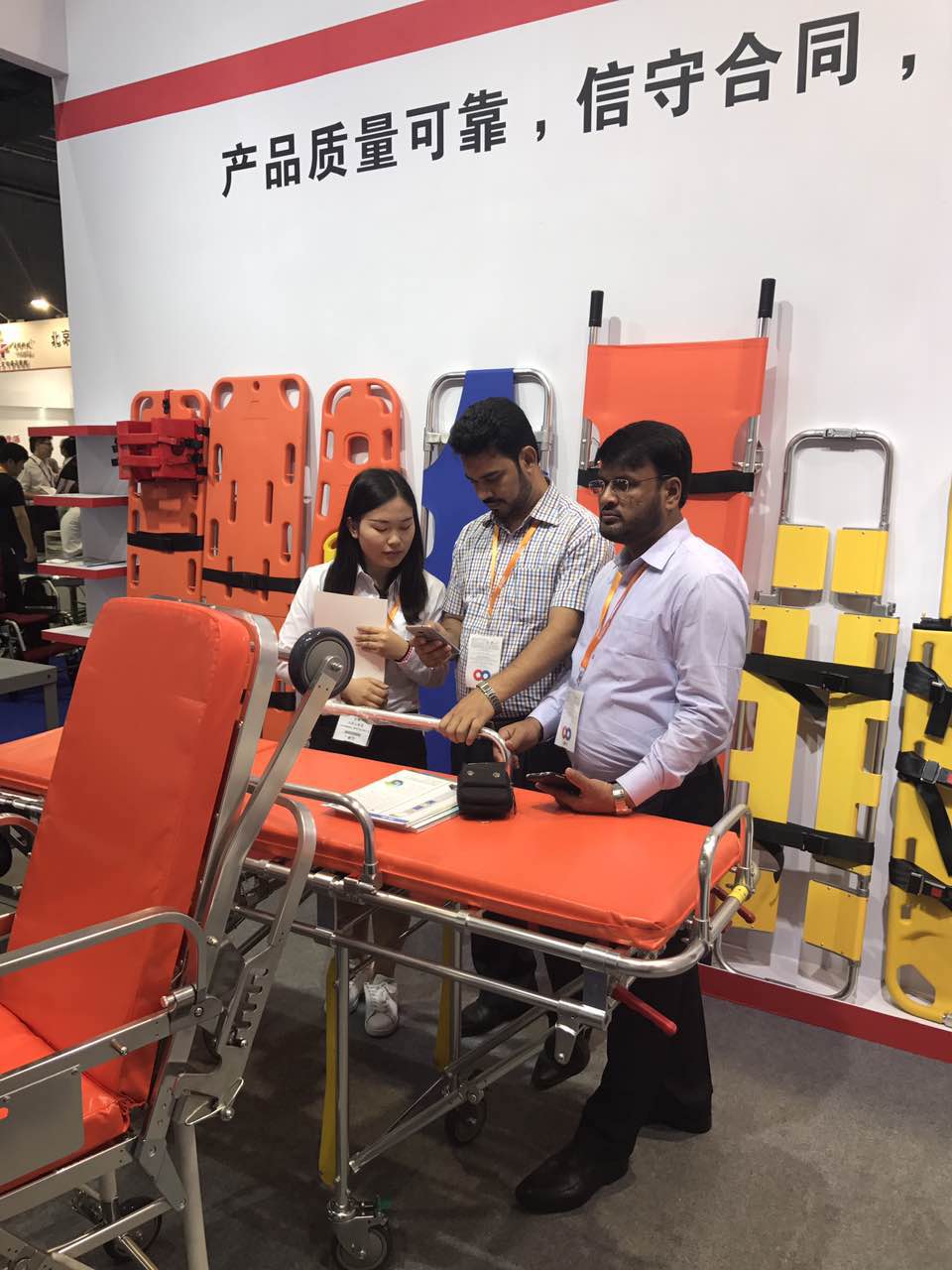 CE Certified Four Folded Patient Transfer Spine Board Stretcher for First-Aid Devices