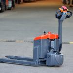 1500 Kg Electric Pallet Truck Rated Traction Lifting Height 200mm