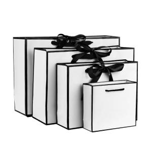 China 28x21x8cm Apparel Art Paper Bag wholesale