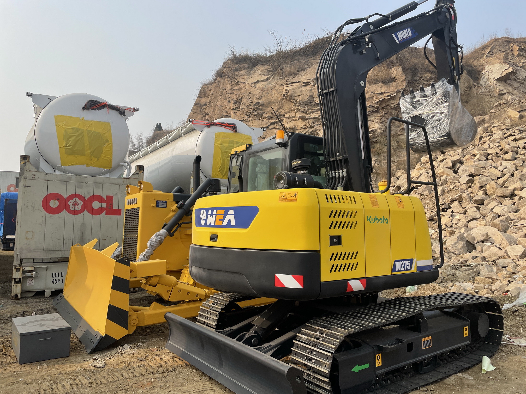 7500kg Machine Weight Mini Excavator With 27Mpa Hydraulic System Pressure