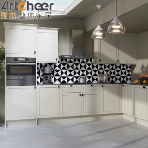China Solid Wood European Shaker Kitchen Cabinets with White Color and Super Susan Corner wholesale