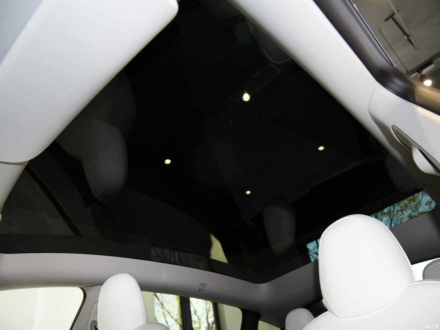 Made Energy Car 2024 Top Selling High Speed SUV Electric Car with Lithium Battery