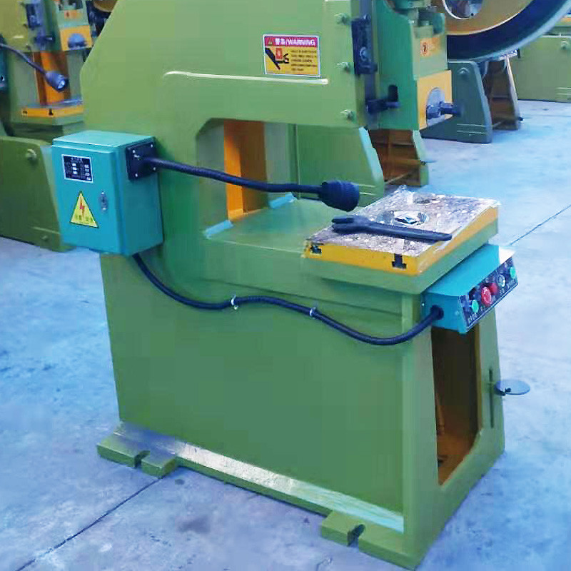 500MM 40 Ton Mechanical Punching Machine 5kw 3000kg Custom Throat Depth