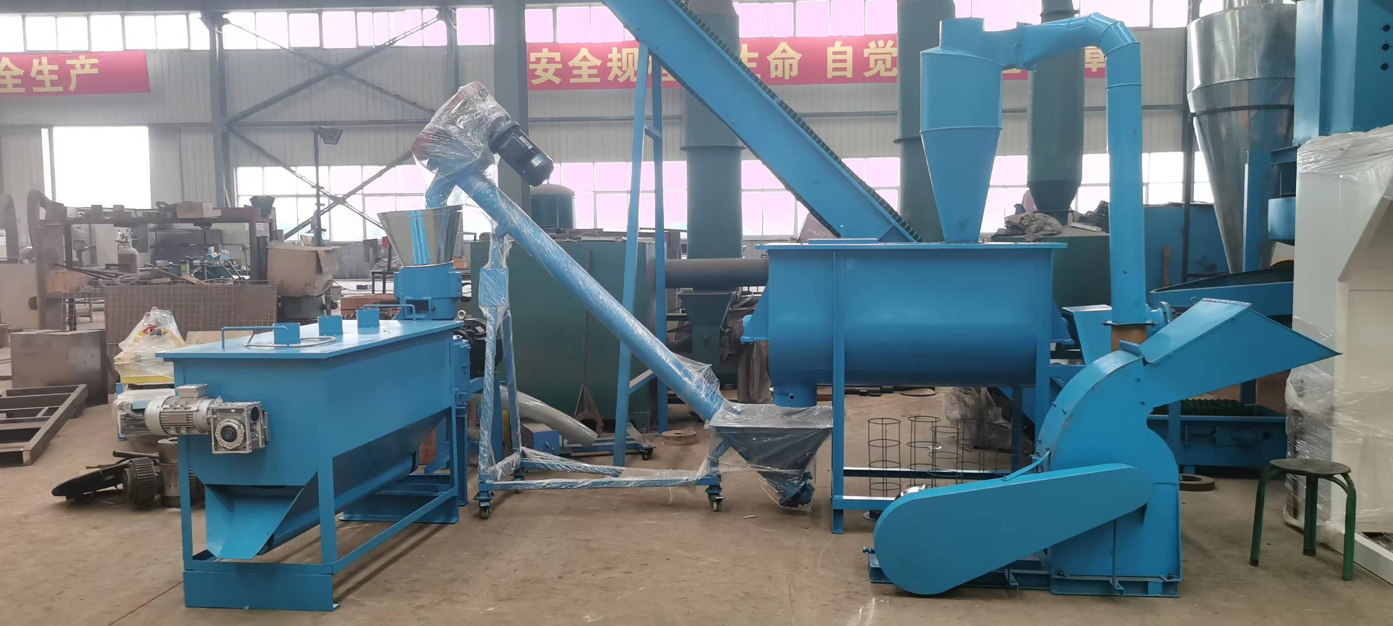 1000kg/H Chicken Food Processing Machine 1-10mm Mini Cattle Feed Machine Plant