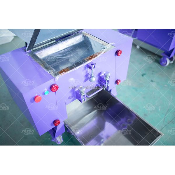 Durable Blade Material Plastic Crusher with Customizable Voltage and 1 Year Warranty for Efficient Plastic Shredding