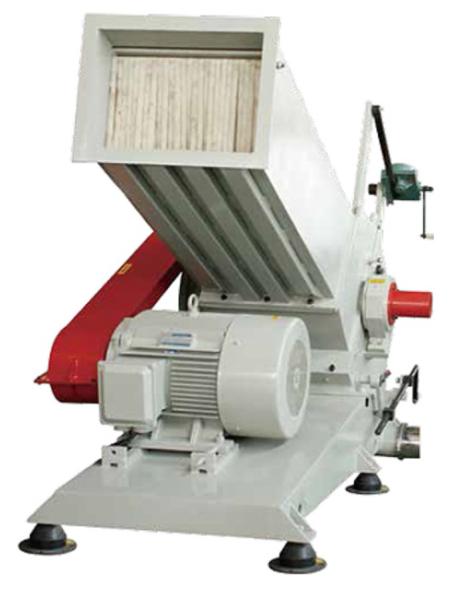 WPC Polythene Recycling Machine , Automatic Recycling Machine Long Pieces