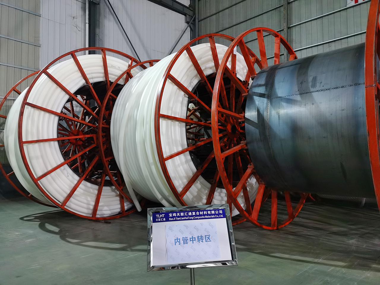 Bonded Flexible Composite Pipe Continuous Corrosion Resistant With Solid Wall