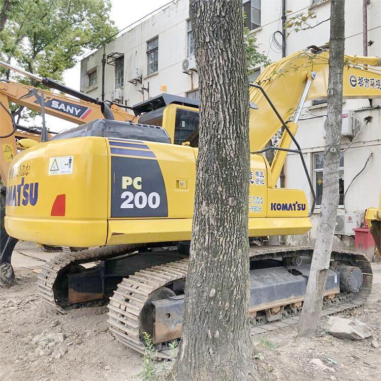 Original Komatsu PC200-8 Crawler Excavator 20 Ton with 0.8m3 Bucket Capacity in Japan