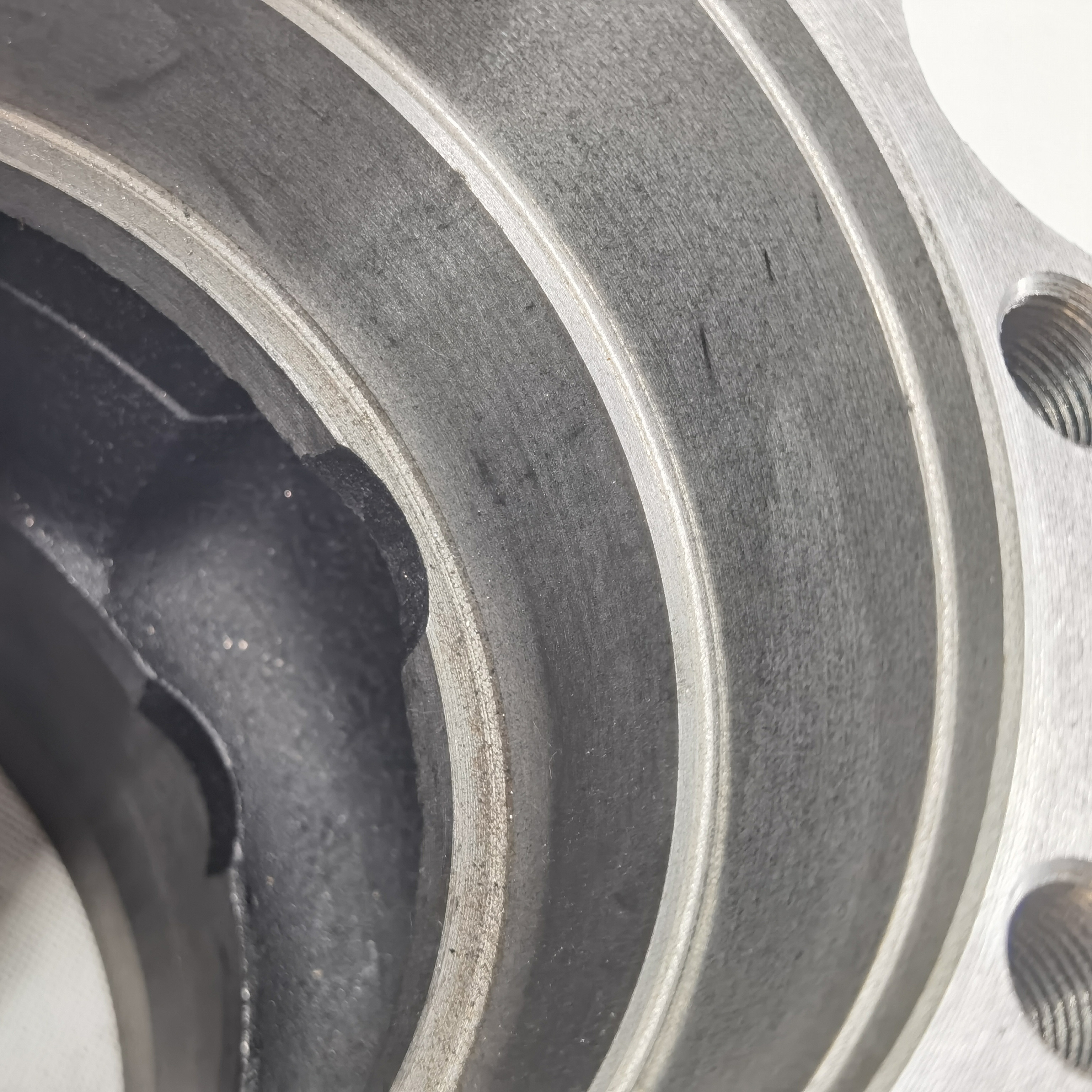 QT435 QT457 Rear Wheel Hub DONGFEGNG T7 FOTON QT435SH1-3104015 FAW Truck Parts